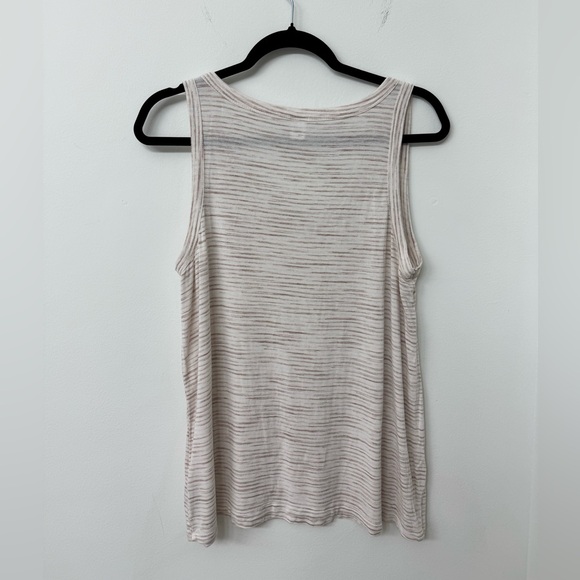 Old Navy Top - Picture 2 of 3